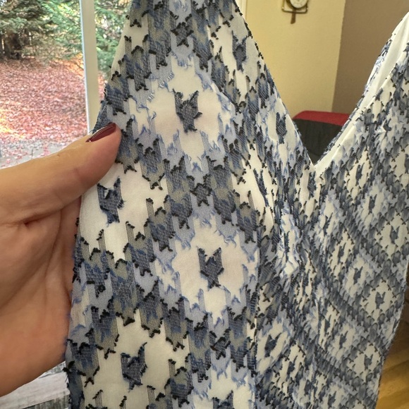 SALE: 3/$25 - Calvin Klein cami - Medium - white/blue/black - textured - NWT - Picture 4 of 12